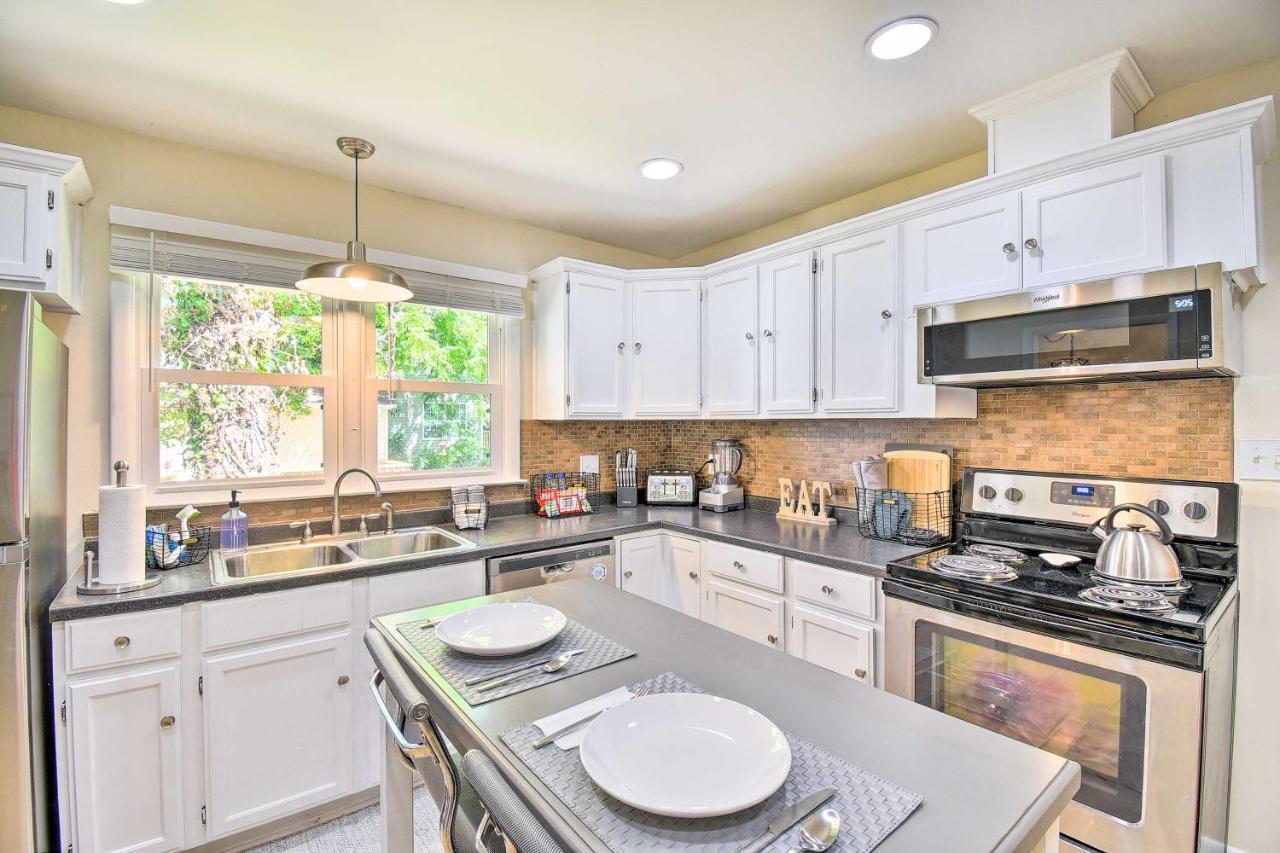 Charming Hampton Home With Yard 2 Mi To Beach! Extérieur photo