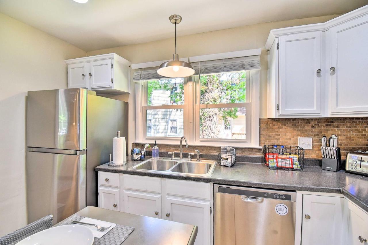 Charming Hampton Home With Yard 2 Mi To Beach! Extérieur photo